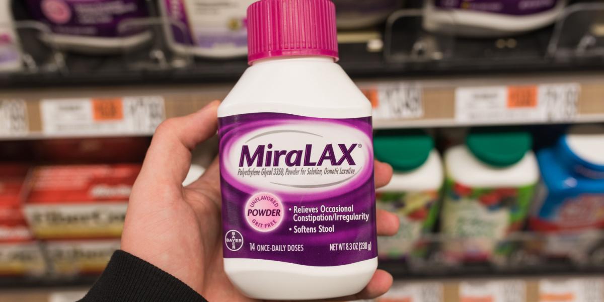 Image des laxatifs Miralax, une option de soulagement pour la constipation féline