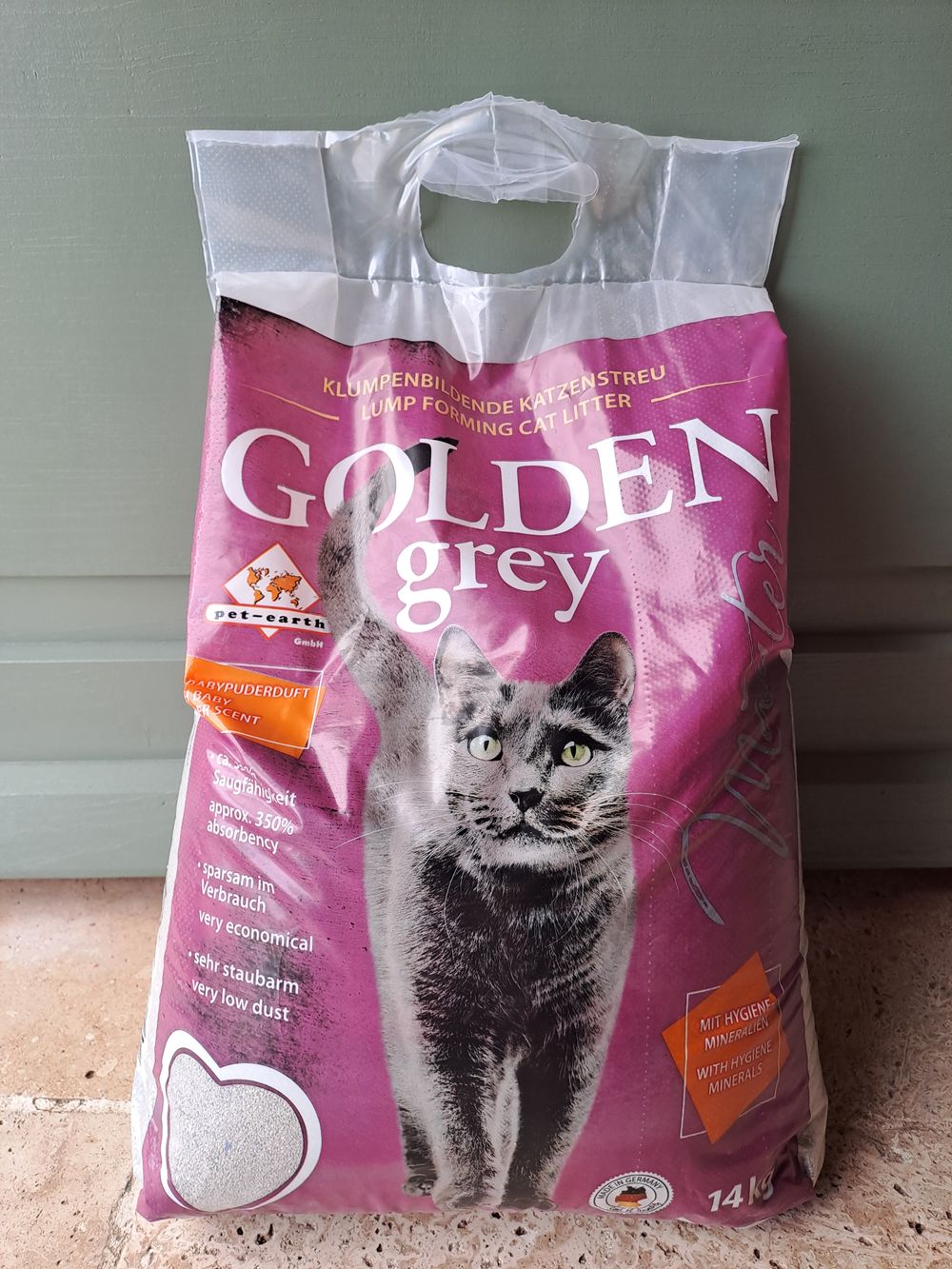 Cerise Edwards / Cats.com