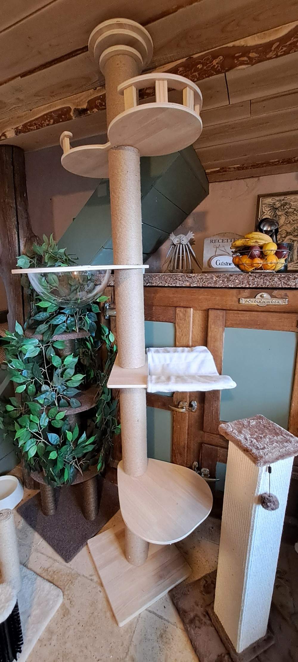 Mekidulu Arbre à chat avec tendeur de plafond